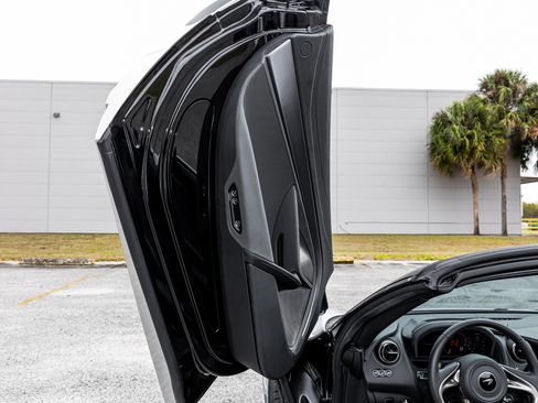 Used 2020 McLaren 720S Luxury RWD image 35