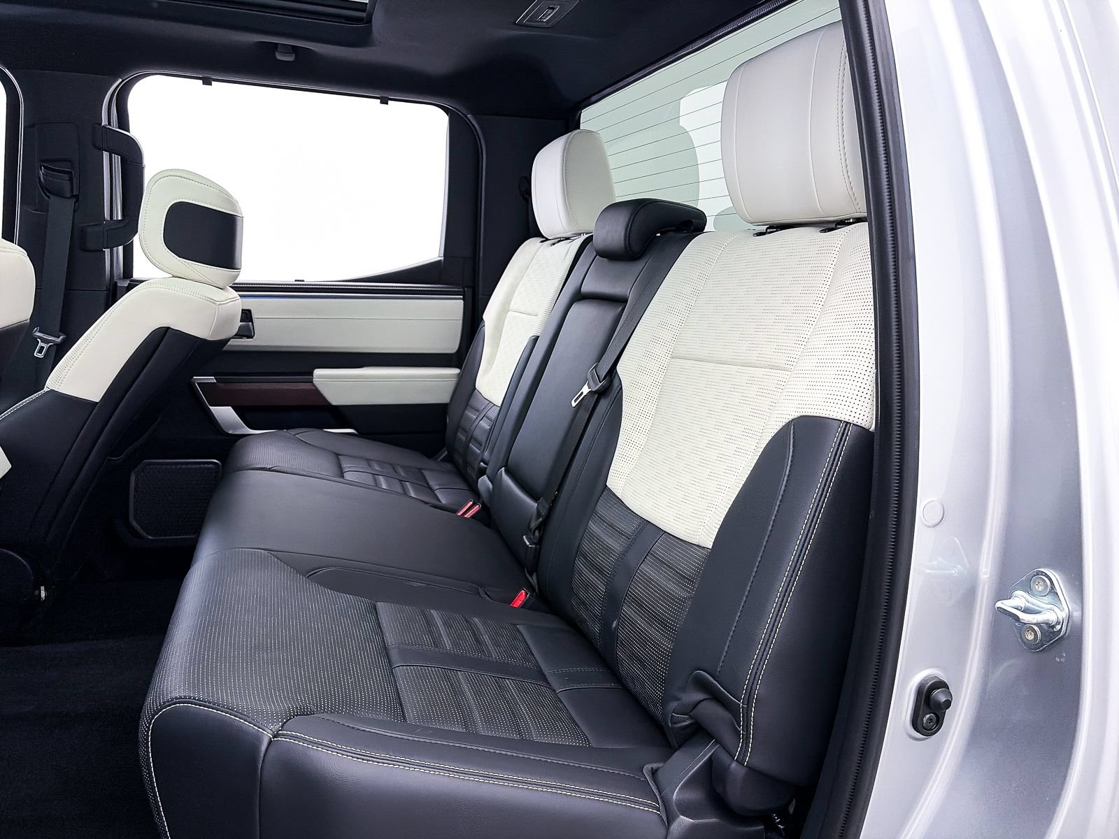 Used 2024 Toyota Tundra Capstone AWD/4WD image 40