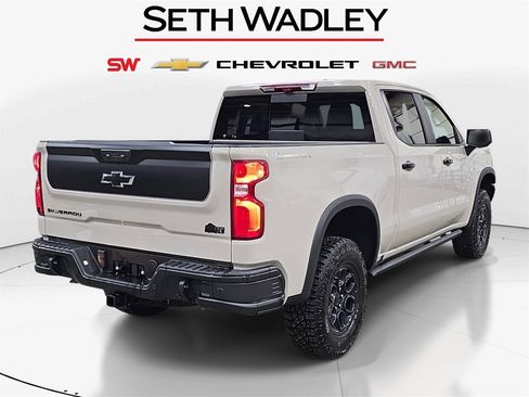 New 2026 Chevrolet Silverado 1500 ZR2 w/ ZR2 Bison Edition image 7