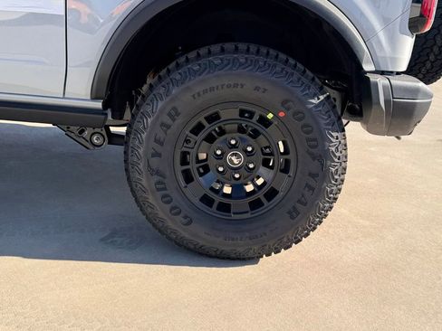 New 2026 Ford Bronco Badlands image 14