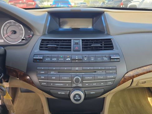 Used 2010 Honda Accord EX-L image 18