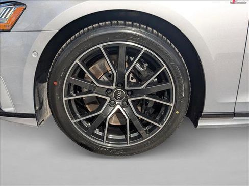 Used 2021 Audi A8 L 4.0T image 25