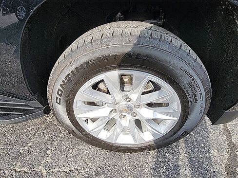 Certified 2024 Chevrolet Tahoe Premier w/ Premium Package image 10