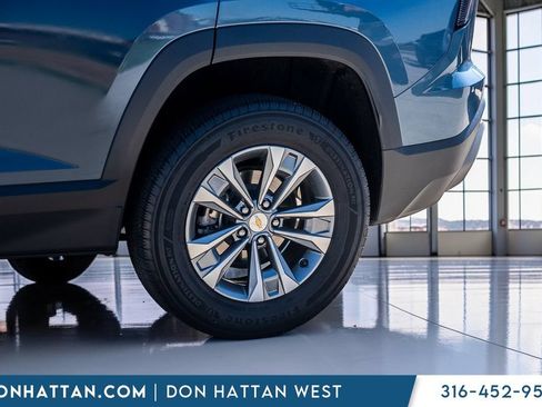 Used 2025 Chevrolet Equinox LT FWD image 34