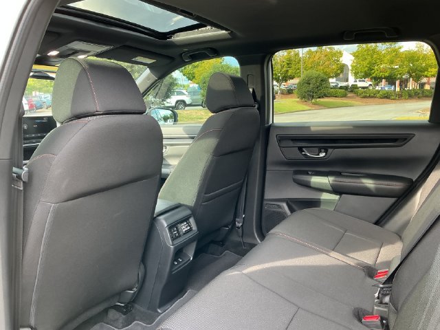 Used 2025 Honda CR-V Sport image 26