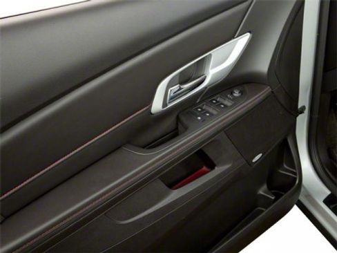 Used 2010 GMC Terrain SLE image 12