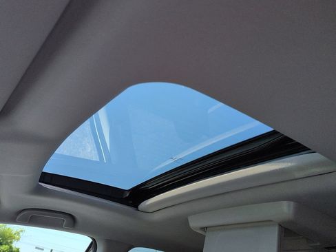 Used 2021 Honda Pilot Touring image 10