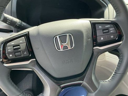 Used 2026 Honda Odyssey Touring image 23