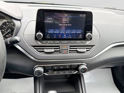 Used 2022 Nissan Altima 2.5 SV FWD image 19