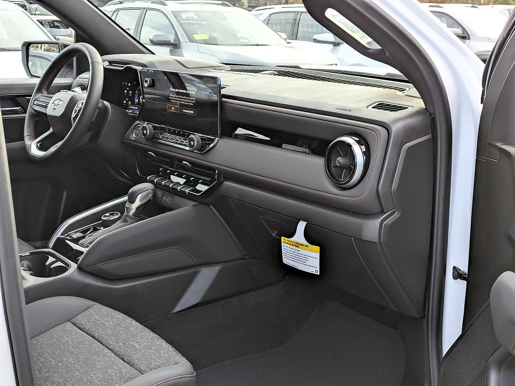 New 2026 Chevrolet Colorado Z71 w/ Midnight Edition AWD/4WD image 18