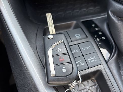 Used 2024 Toyota RAV4 LE image 29