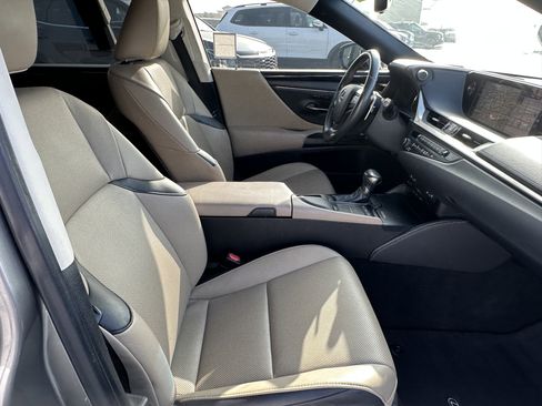 Used 2020 Lexus ES 350 w/ Premium Package image 14