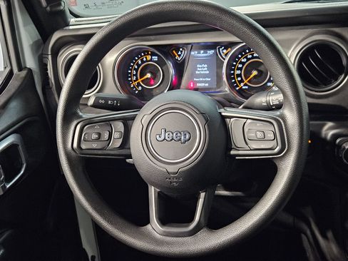 Used 2022 Jeep Wrangler Unlimited Sport AWD/4WD image 24