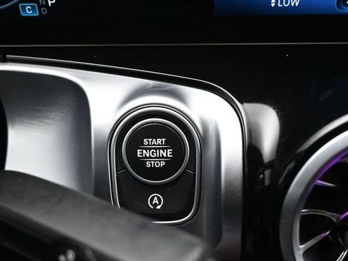 Used 2024 Mercedes-Benz GLB 250 image 25