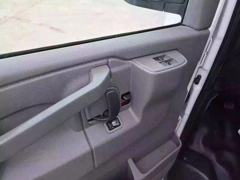 Used 2019 Chevrolet Express 2500 Extended w/ Driver Convenience Package RWD image 30