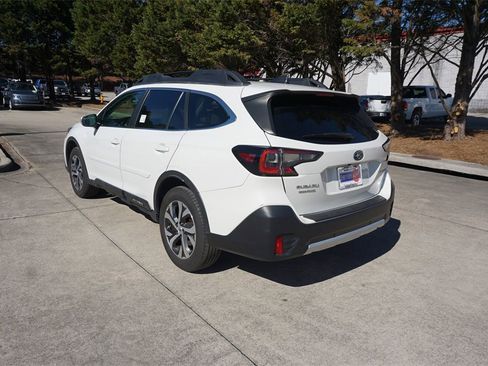 Used 2020 Subaru Outback Limited image 22