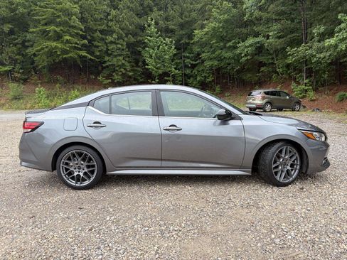 Used 2021 Nissan Sentra SR FWD image 21