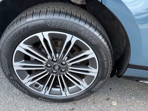 Used 2024 Land Rover Range Rover Evoque Dynamic SE image 41