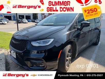 Used 2026 Chrysler Pacifica Limited w/ S Appearance Package