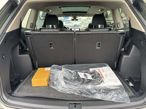 New 2026 Volkswagen Atlas SE image 7