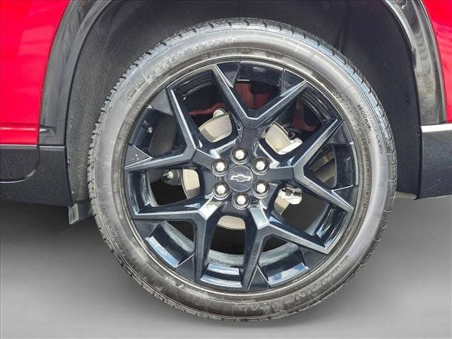 Used 2024 Chevrolet Traverse RS w/ LPO, Floor Liner Package FWD image 23