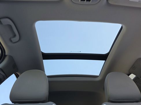 Used 2023 Chevrolet Bolt EUV Premier w/ Sun & Sound Package image 12