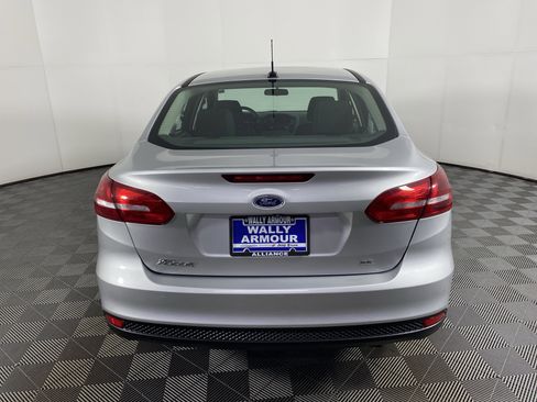 Used 2018 Ford Focus SE image 6