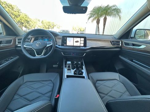 New 2026 Volkswagen Atlas SE FWD image 10