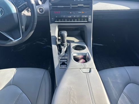 Used 2021 Toyota Avalon XLE w/ Moonroof Package FWD image 29