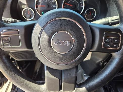 Used 2014 Jeep Wrangler Sport AWD/4WD image 27