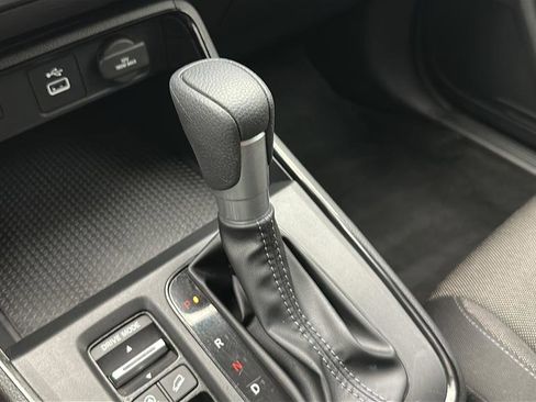 Used 2025 Honda CR-V LX image 21