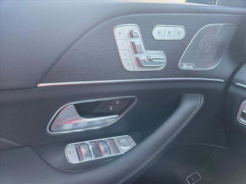 Certified 2025 Mercedes-Benz GLS 450 4MATIC image 21