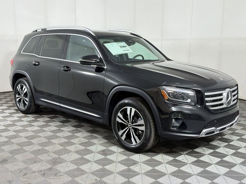 Used 2026 Mercedes-Benz GLB 250 4MATIC image 7