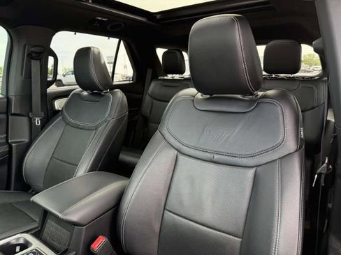 Used 2021 Ford Explorer ST w/ Equipment Group 401A AWD/4WD image 13