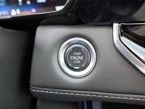 Used 2024 Chevrolet Colorado LT w/ LT Convenience Package II image 28