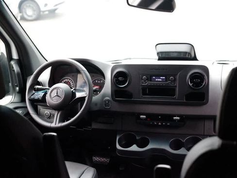 New 2025 Mercedes-Benz Sprinter 2500 image 12