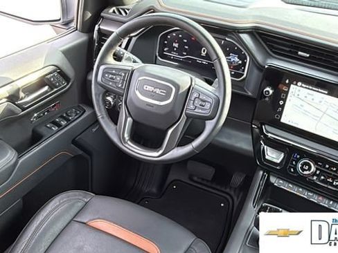 Used 2025 GMC Sierra 1500 AT4 AWD/4WD image 8