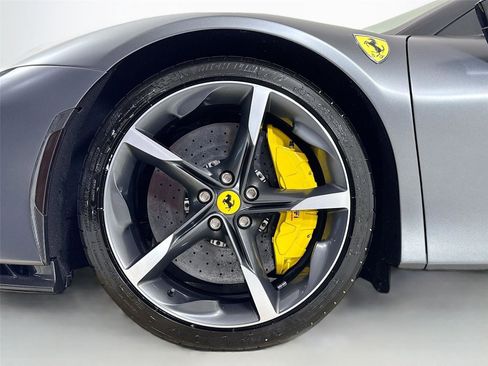 Used 2022 Ferrari SF90 Spider image 37