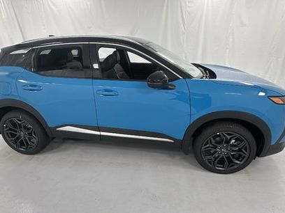 New 2026 Nissan Kicks SR w/ Cold Weather Package