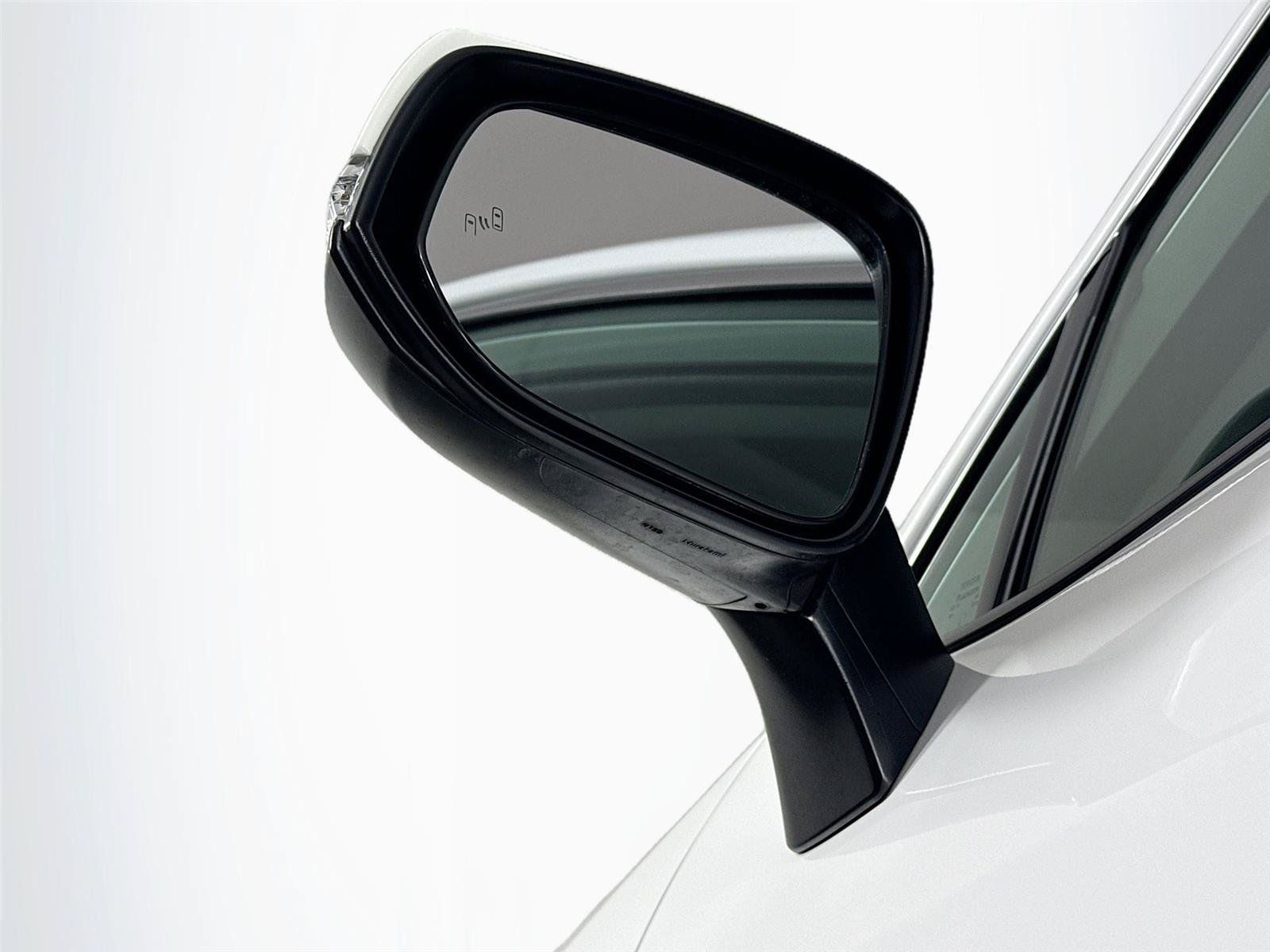 Certified 2025 Toyota RAV4 XLE FWD image 5