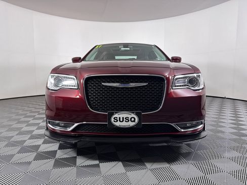 Used 2017 Chrysler 300 Limited w/ Value Package AWD/4WD image 2