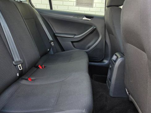 Used 2016 Volkswagen Jetta S FWD image 12