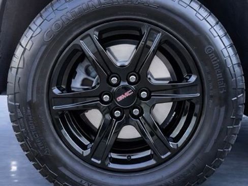 Used 2023 GMC Acadia AT4 w/ GMC Pro Grade Package image 33