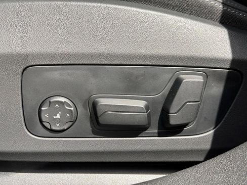 Used 2025 BMW M235i xDrive w/ Premium Package image 32