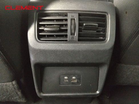 Used 2023 Nissan Rogue SV image 36