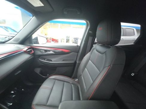 Used 2024 Chevrolet TrailBlazer RS image 22