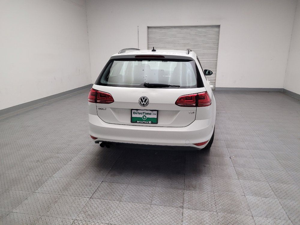 Used 2017 Volkswagen Golf S FWD image 7