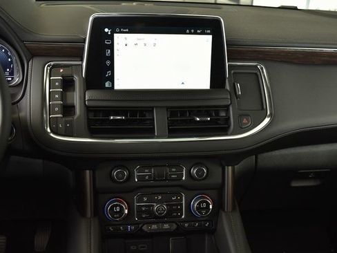 Used 2024 Chevrolet Suburban High Country AWD/4WD image 24