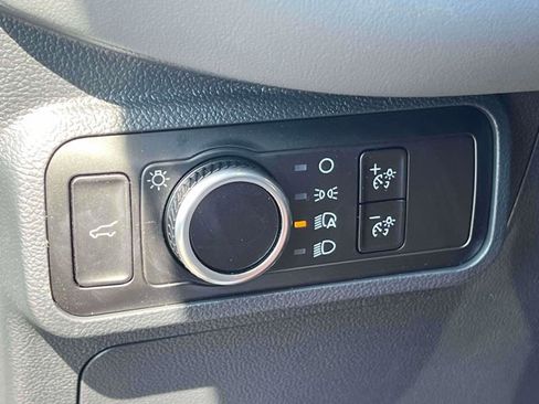 Used 2026 Ford Explorer Active AWD/4WD image 25