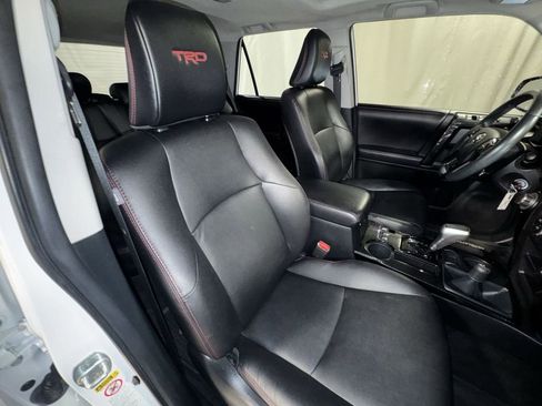 Used 2018 Toyota 4Runner TRD Off-Road Premium w/ Wilderness Package image 34